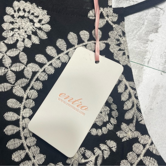 Entro Black and White Dress 100%cotton. Floral embroidered. New. Size L. Scallop - Picture 7 of 10